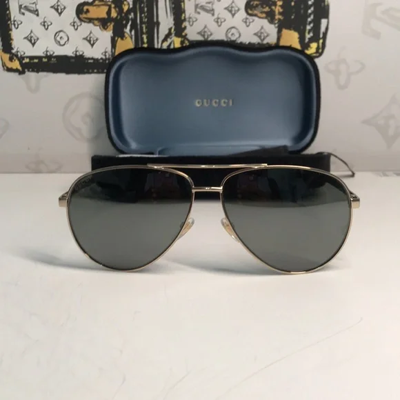 ✨ Brand New Gucci GG0137S 002 Aviator Sunglasses – Gold Frame with Grey Lenses ✨ - Picture 3 of 13